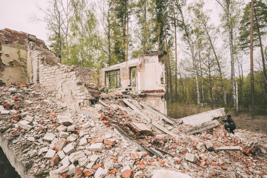 Rekonstrukce starého domu, kompletní zateplení, výměna oken a dveří